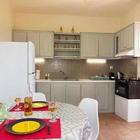 Orfea's Place Apartment *